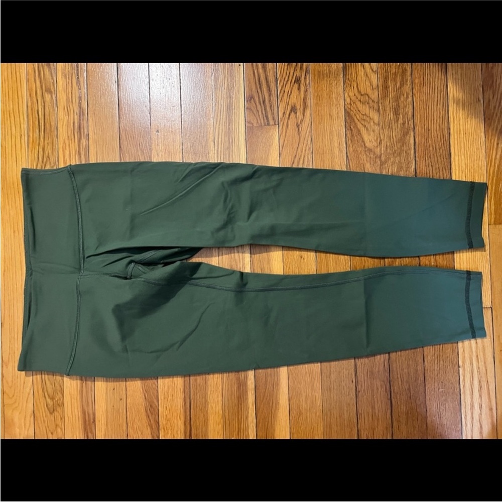 Lululemon Wunder Under - Picture 2 of 5